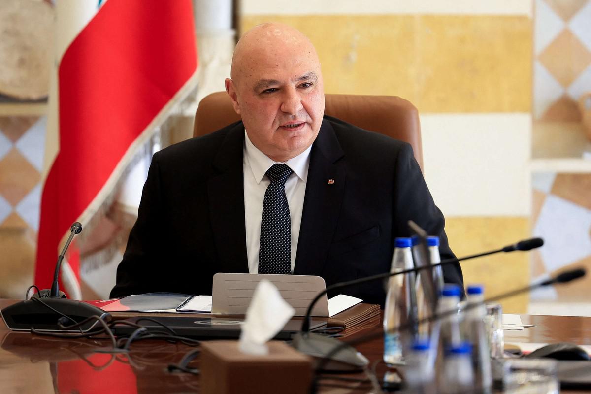 الرئيس اللبناني يفتح باب التفاوض مع إسرائيل