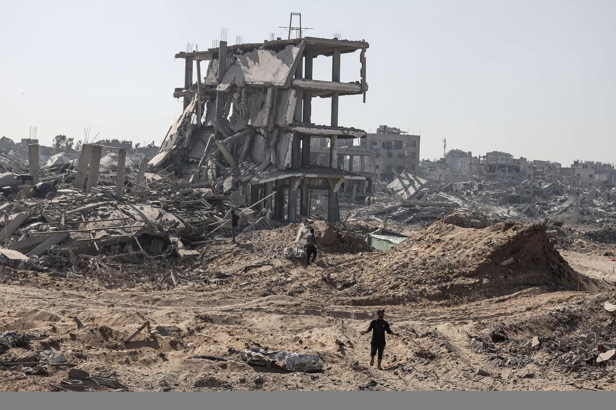 غموض يلف مستقبل غزة 