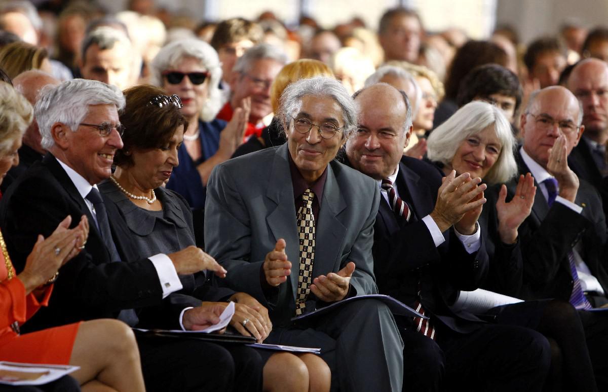 ذنب صنصال الوحيد أنه قال الحقيقة التي لا تريد الجزائر سماعها