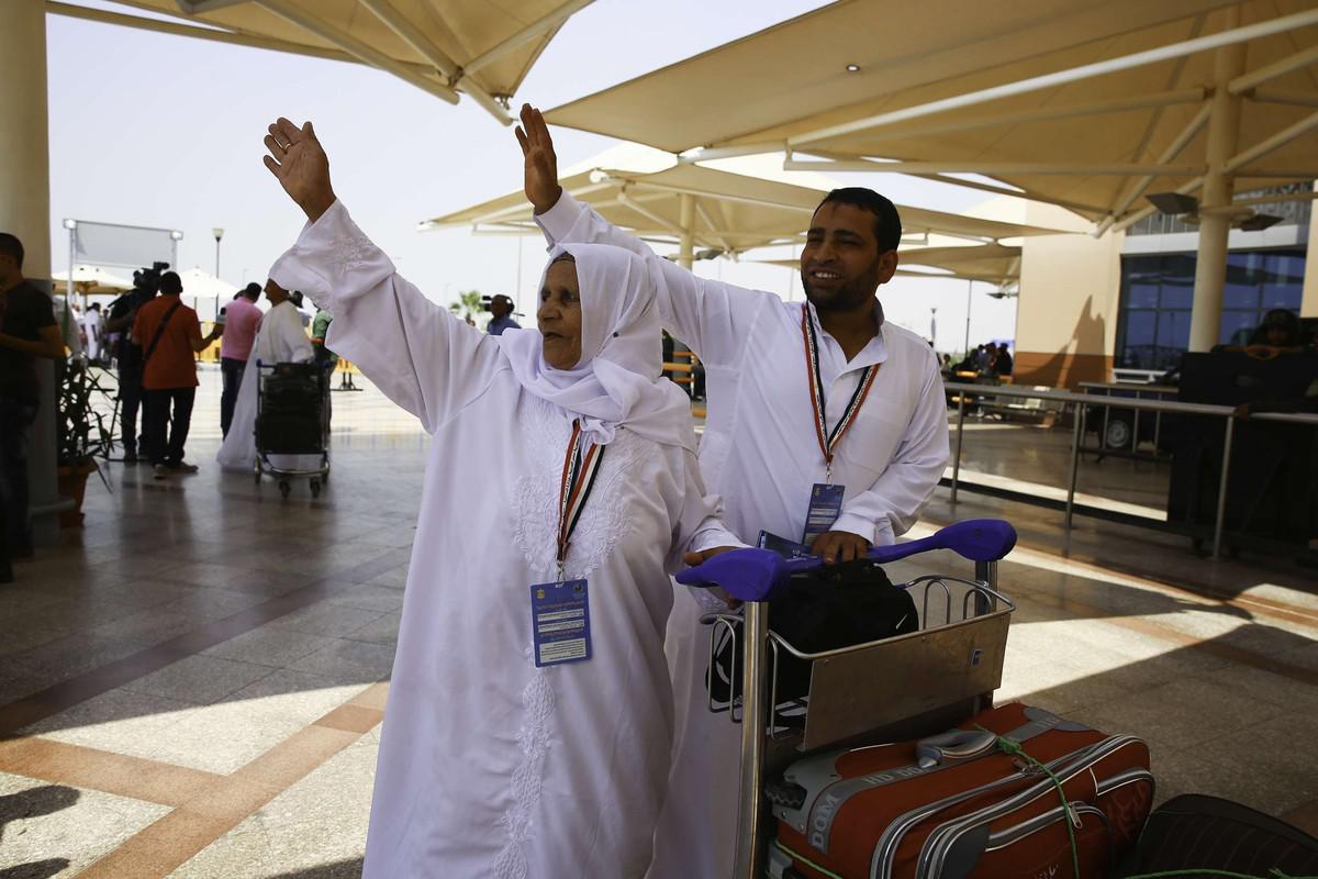 شركات عديدة تستغل لهفة المصريين لأداء الشعائر المقدسة