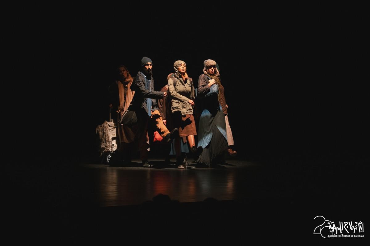 مسرحية 'الهاربات'