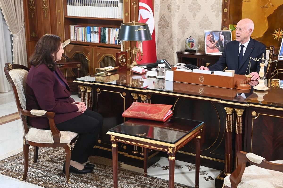 سعيد عبر عن عدم رضاه على أداء الحكومة 