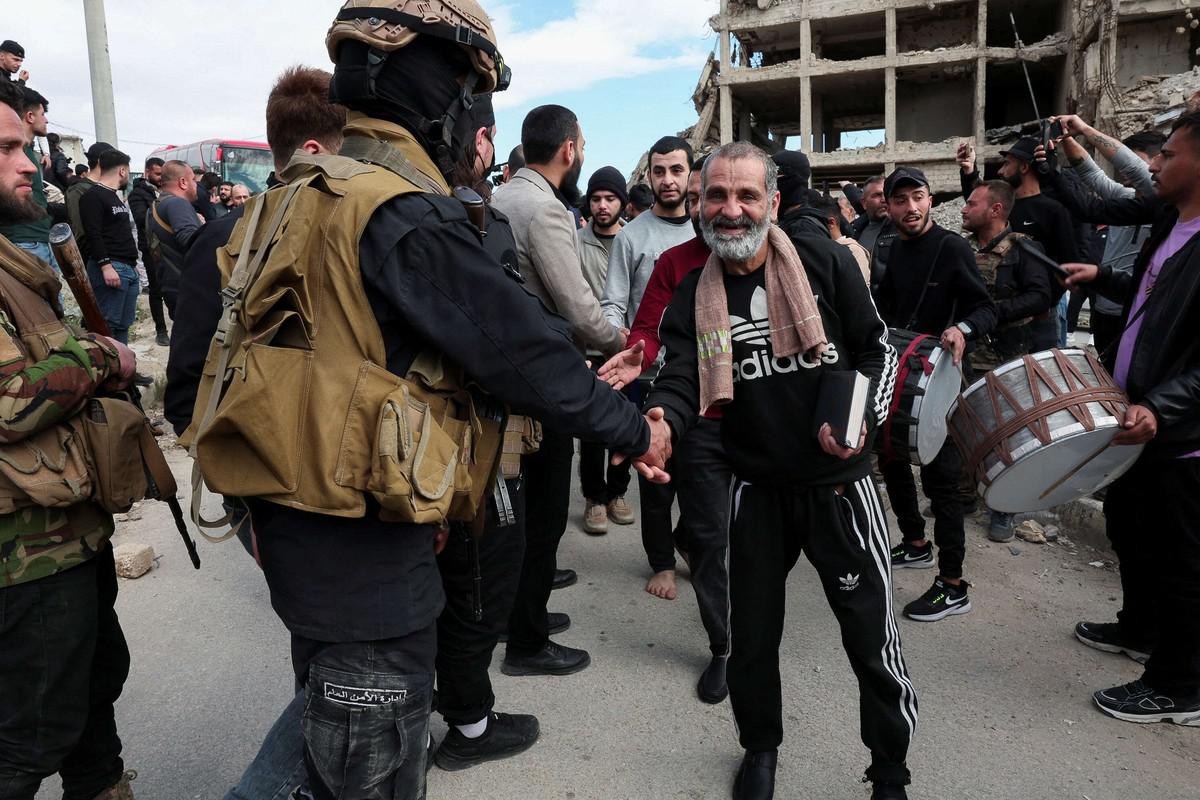 سقوط الأسد منح قسد والشرع فرصة للتقارب وانهاء التوتر