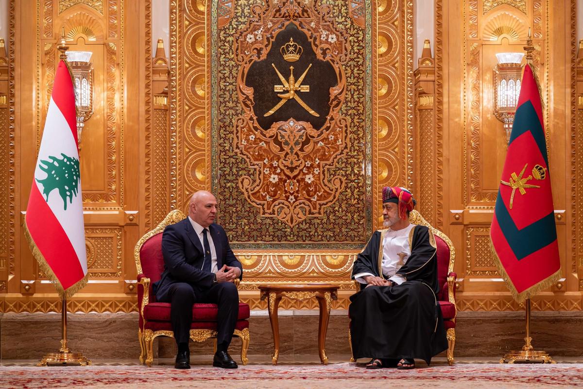 أمل بيروت الأخير لحل معادلة السلاح والدولة