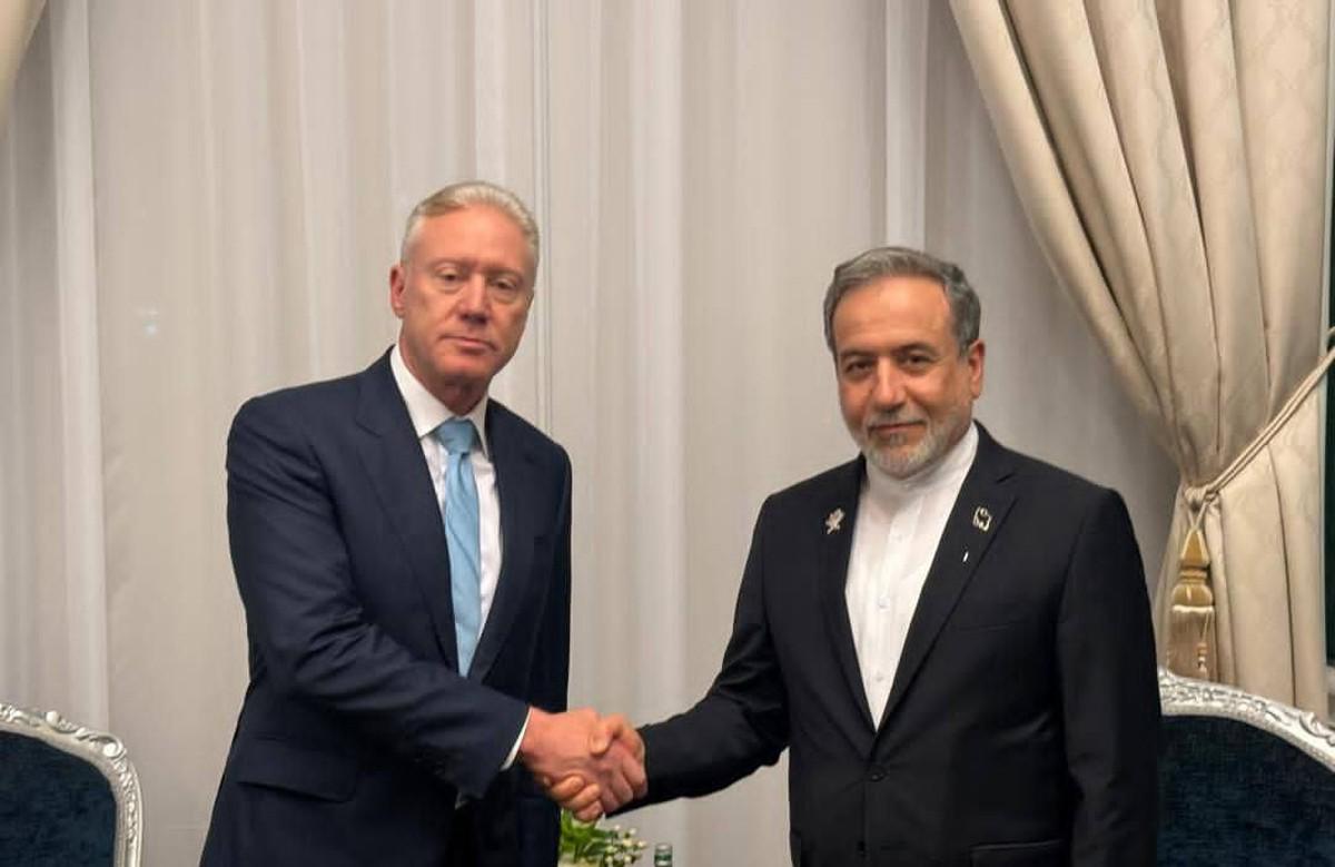 بيروت تنهي عقودا من التدخل الإيراني في شؤونها 