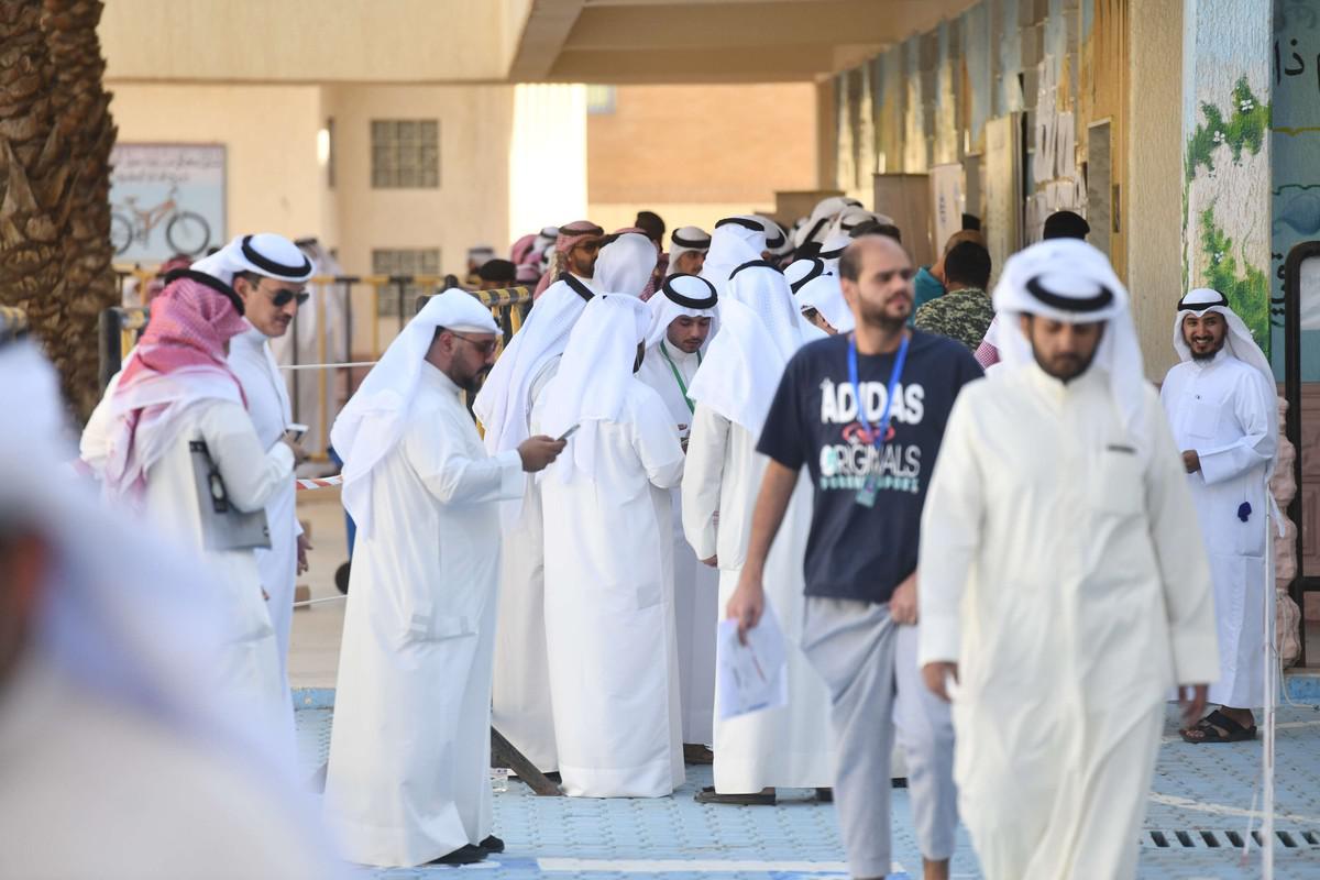 المجتمع الكويتي بحاجة الى تجاوز الخطاب التقليدي حول البدون