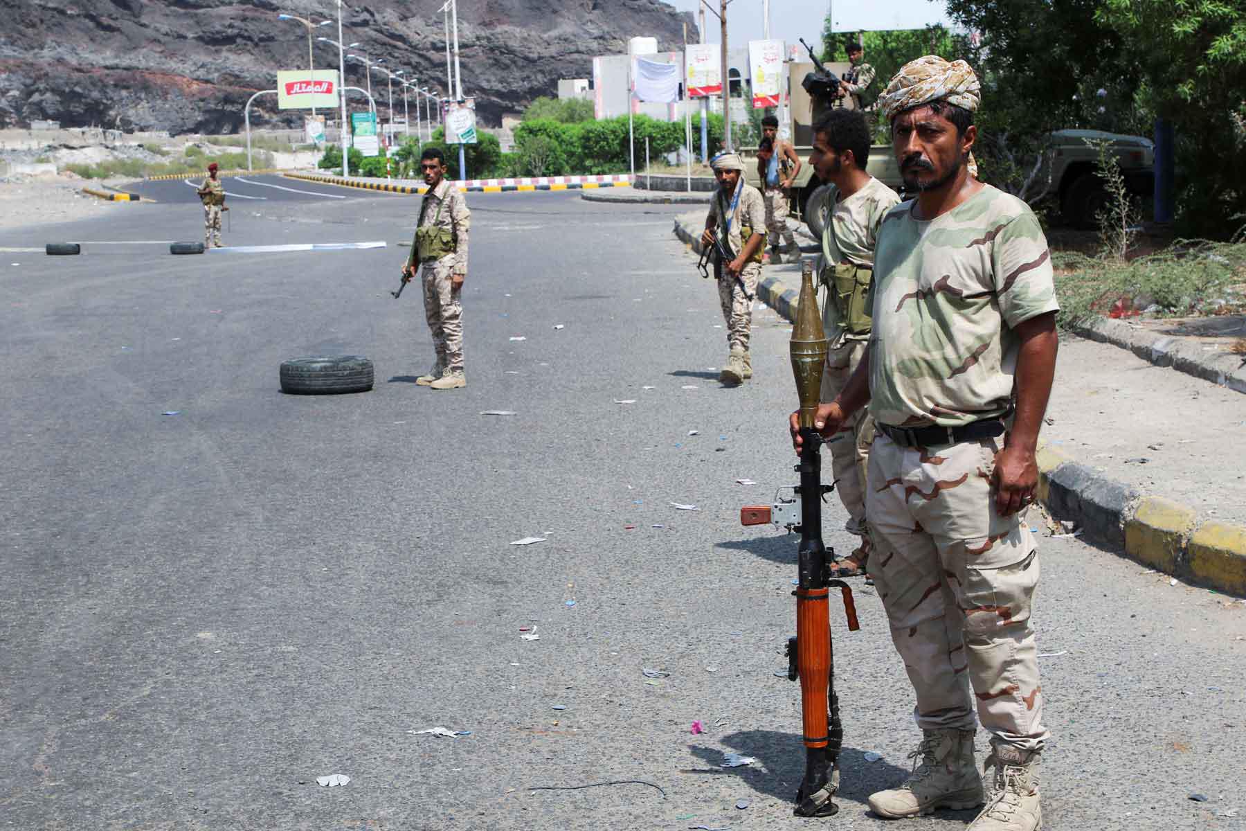 Members of the separatist Southern Transitional Council (STC) man a checkpoint in Aden, Yemen, October 2, 2021. 