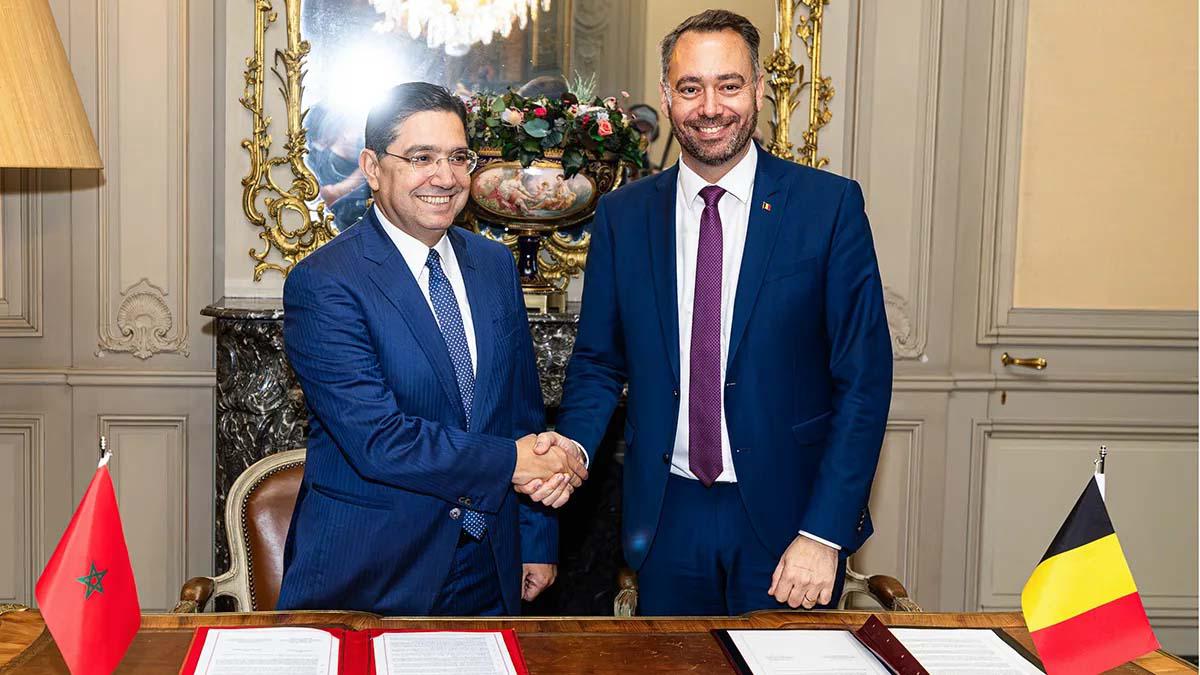 Bourita shaking hands with Prevot