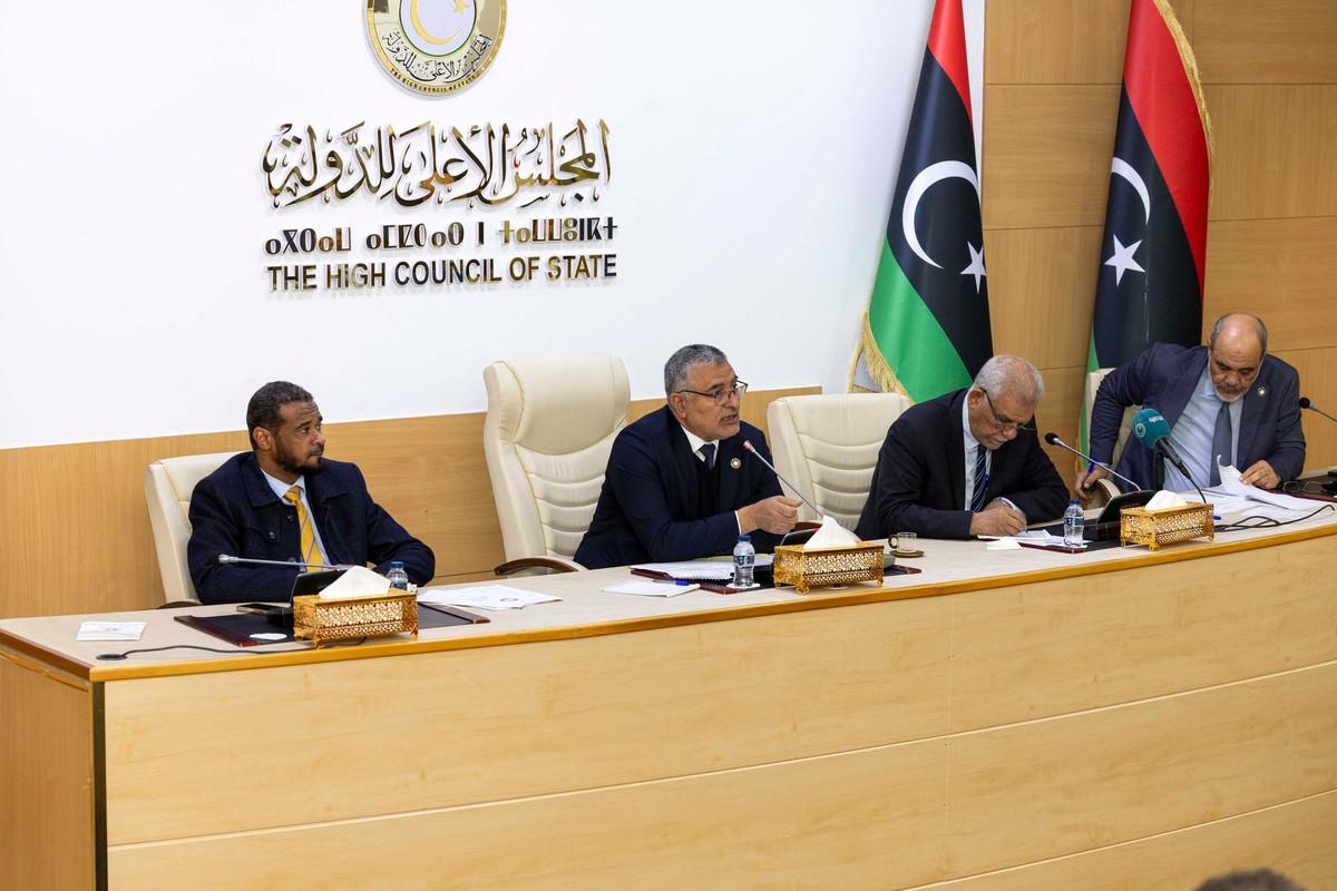 تصاعد الخلاف بين مجلس الأعلى للدولة والنواب يعمق الأزمة