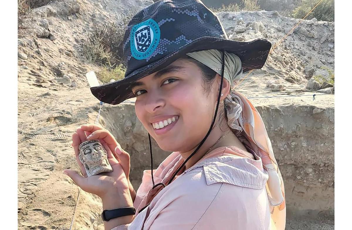 الباحثة مشاعل الشامسي  كشفت عن واحد من أهم اللقى الأثرية