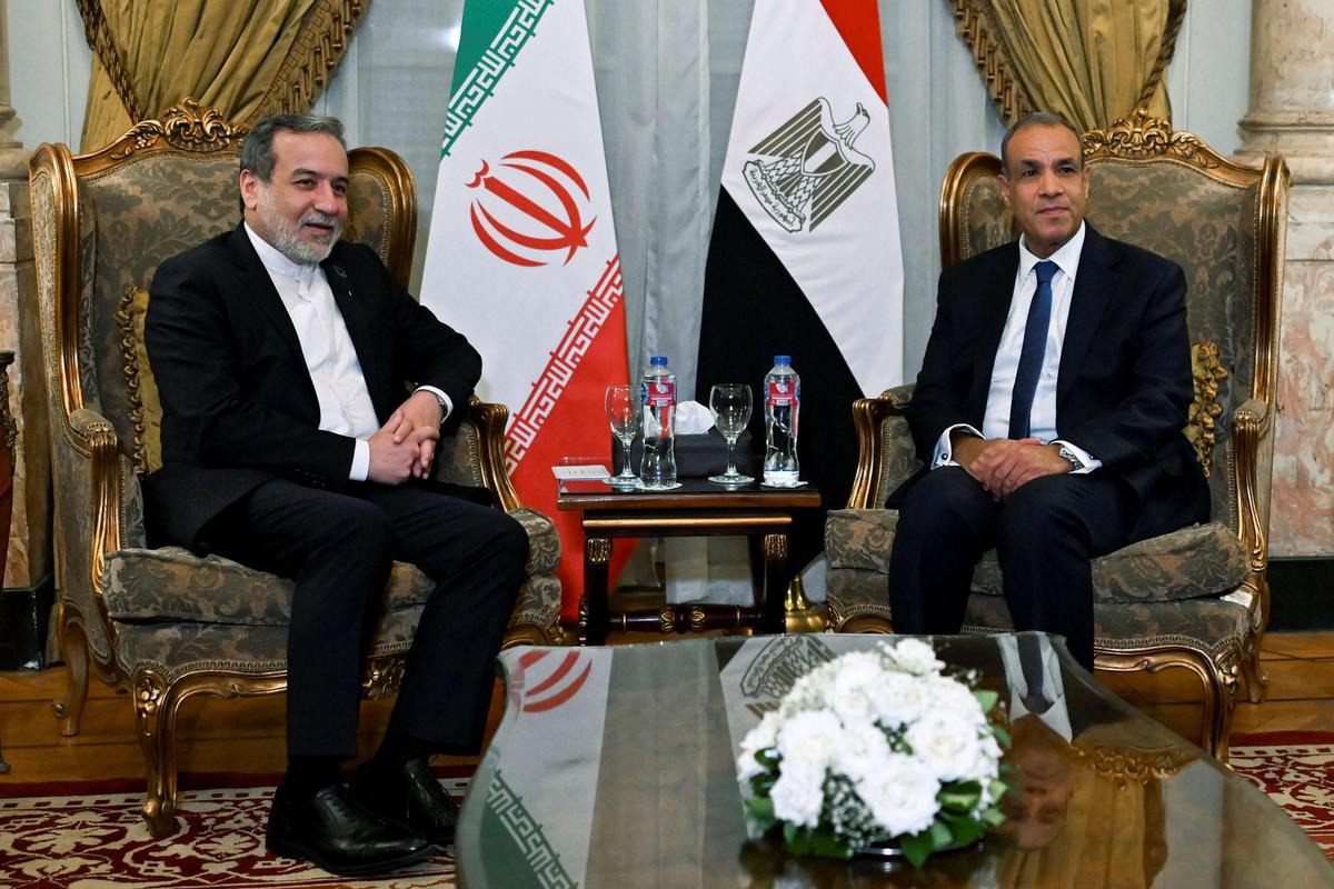  مصر لم ترفع عينيها عن إيران لحظة، في حالات الوئام والخلاف والحذر
