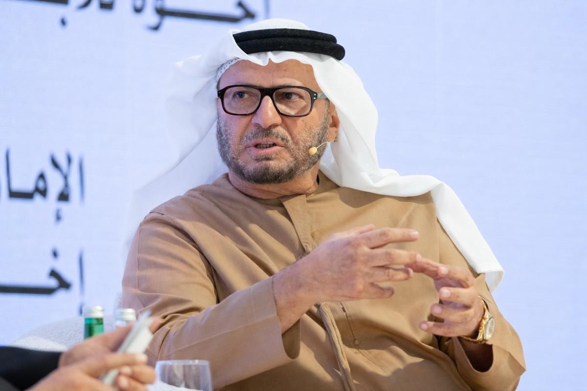 أنور قرقاش يبرز صراحة مواقف الإمارات في مواجهة العدوان الإيراني