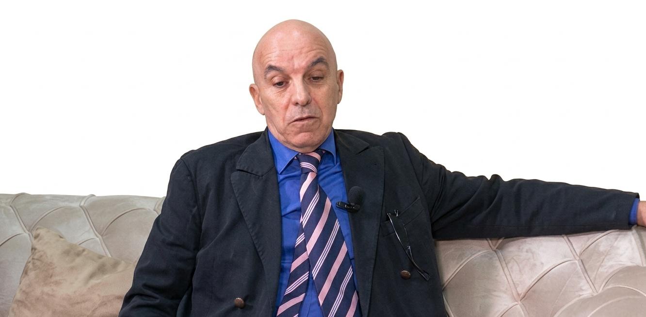 الكاتب الجزائري بوعلام الرمضاني