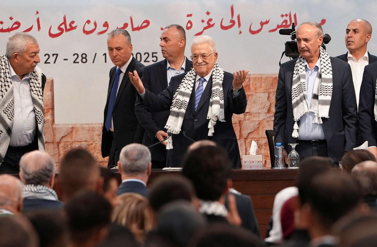 محمود عباس