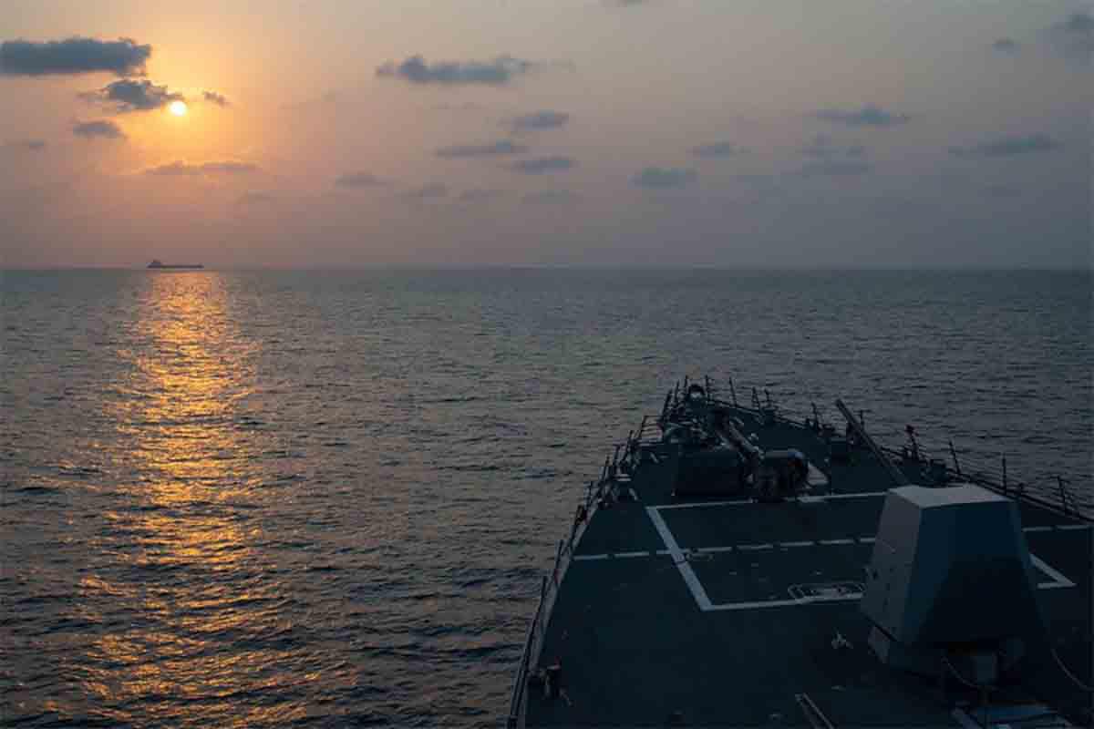 The US military says its warships in Gulf are assisting merchant traffic