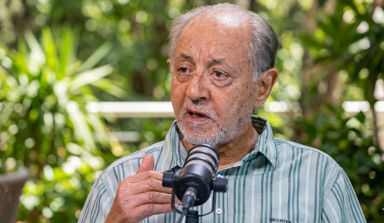 عبدالعزيز مخيون