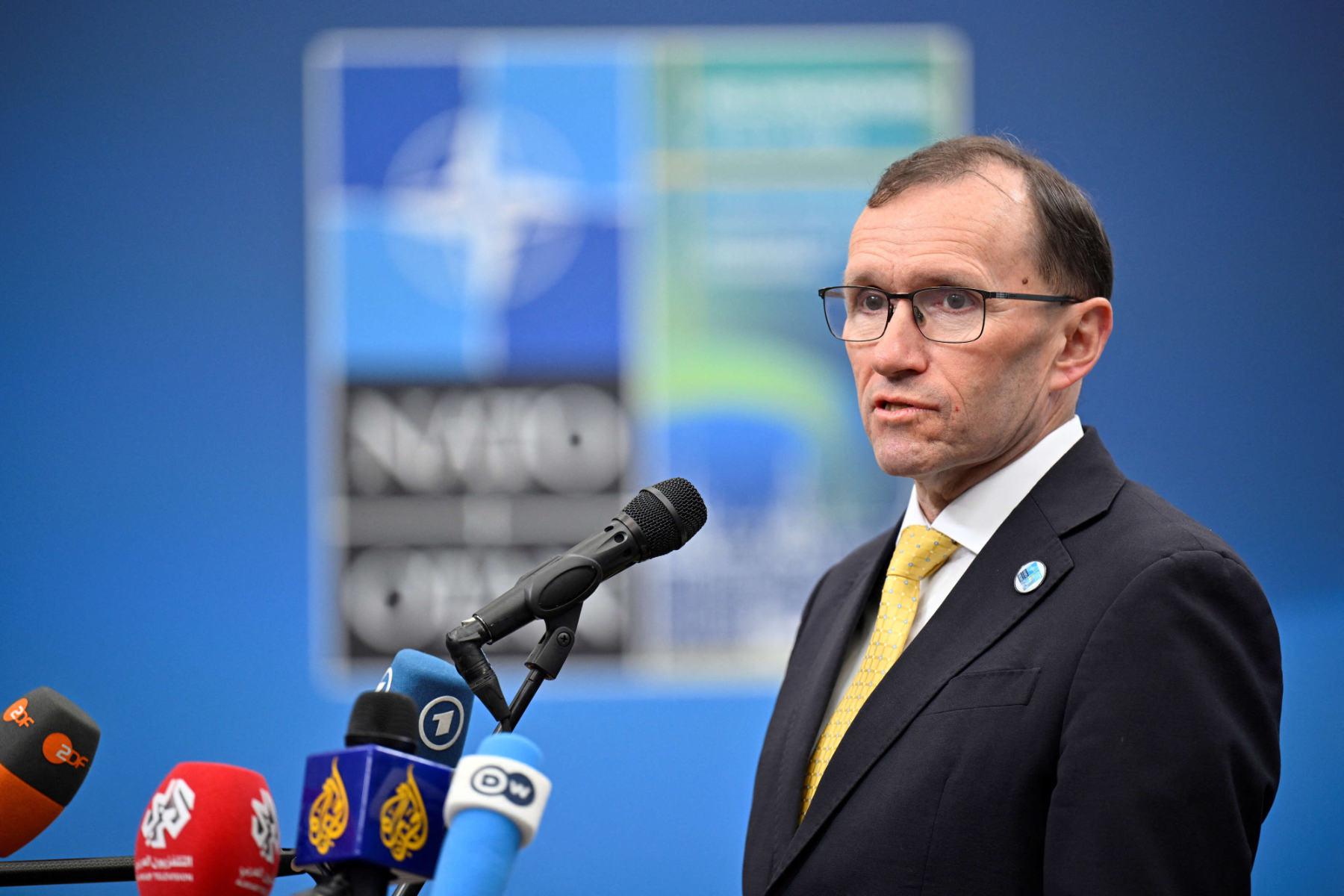 Pushing Economic Pressure