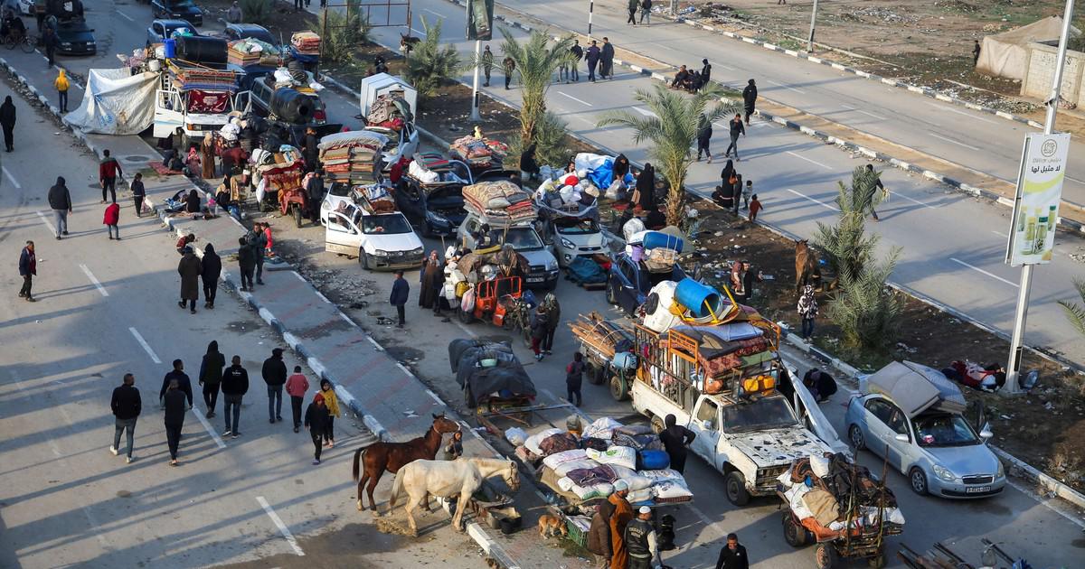 الصالح نيوز : 
  ترامب يعيد طرح تهجير الفلسطينين من غزة 