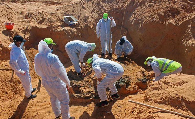 المقابر الجماعية في ليبيا تقف شاهدة على الفظاعات
